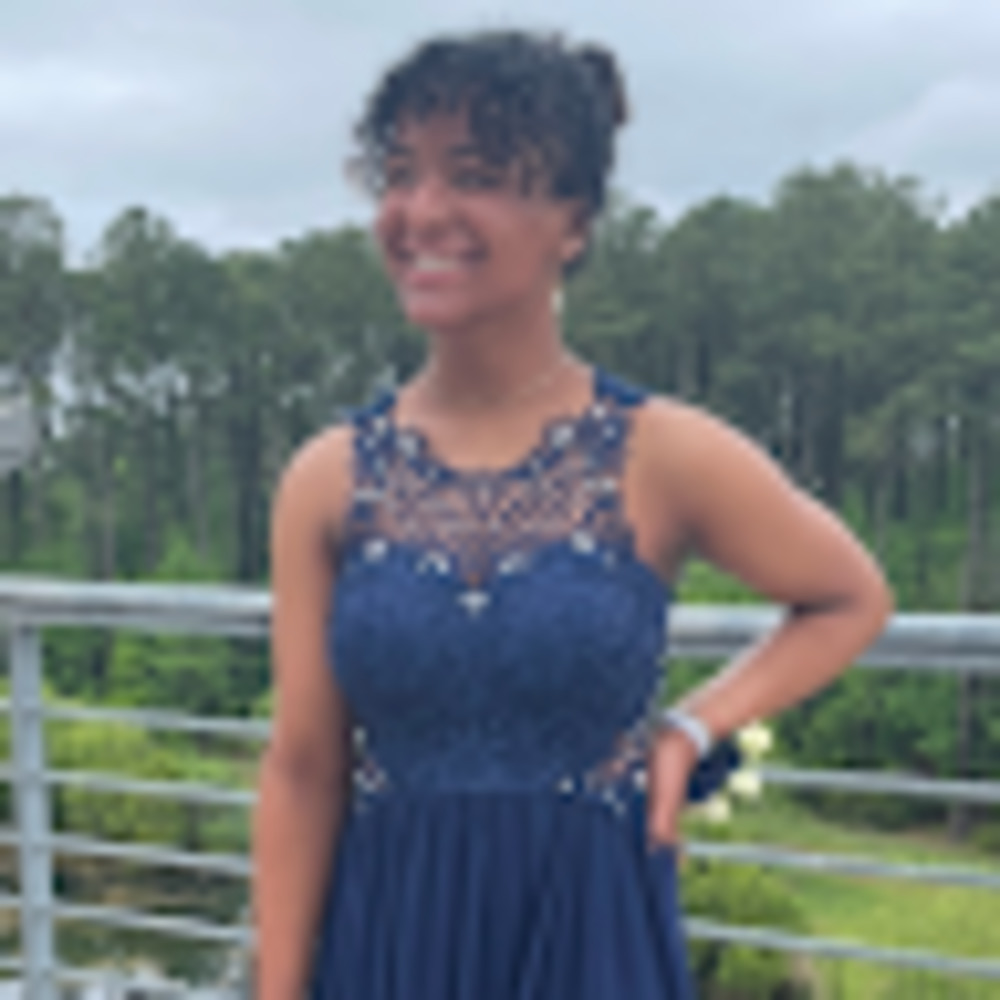 Meet your Posher, Kayla